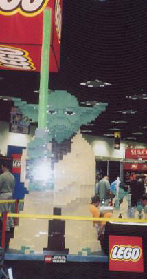 Un Yoda de Lego gigantesco...