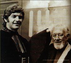 Prowse con Alec Guinness