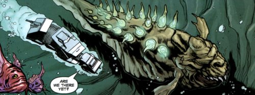 El Leviatán flanqueado por el nadador imperial