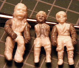 Figuras includas en la maqueta del Halcn Milenario debidamente trasformadas (27 K)