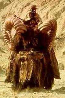 Un tusken junto a su bantha