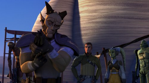 Cikatro Vizago y sus guardaespaldas androides con Kanan y Hera