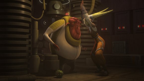 Hera dispuesta a golpear con la bandeja a Azmorigan