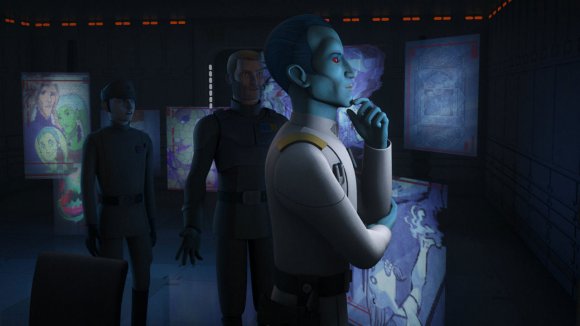 El Gran Almirante Thrawn estudiando el Fenix pintado por Sabine