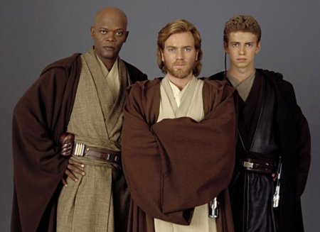Windu, Obi-Wan y Anakin con sus respectivos atuendos
