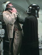 Vader interroga a un rebelde